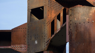 如何提高鋼結構表面處理效率？帶銹轉化劑真的有用嗎？